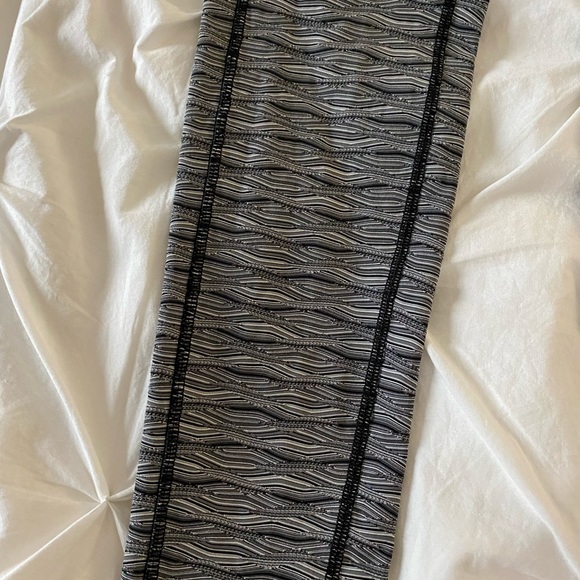 Lululemon Speed Tight II Textured Wave Black Silver Spoon Black Sz 8 - Picture 7 of 7